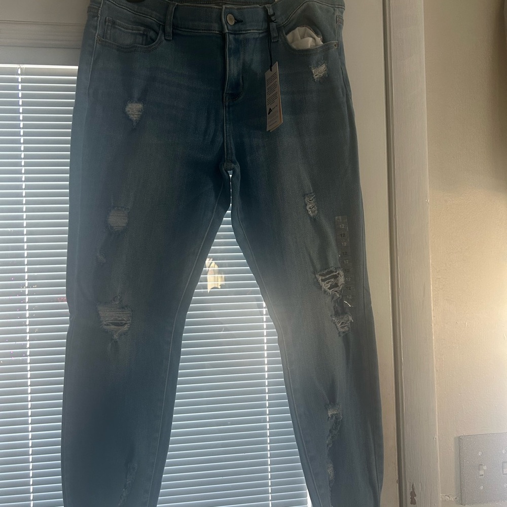 New York & Company Super Stretch Blue Jeans